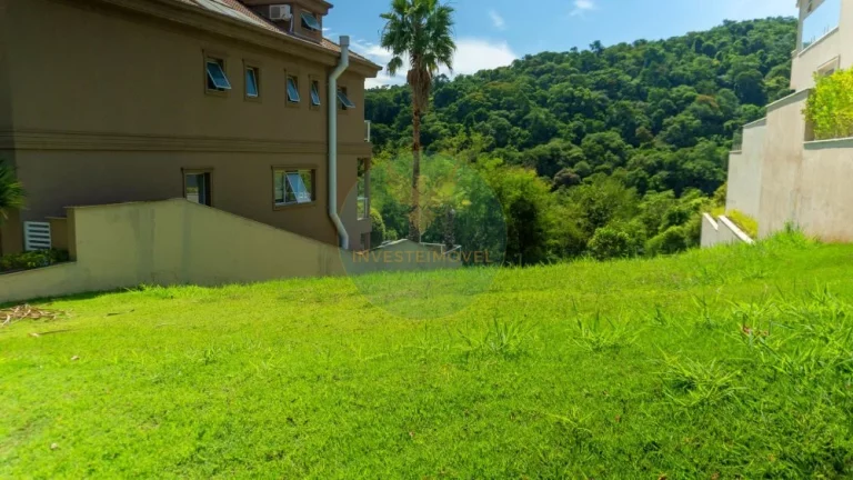 Imagem Declive com 490m² e vista eterna para APP