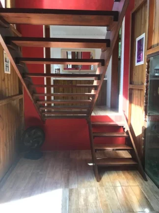 Imagem Viva em um paraíso: casa mobiliada com córrego e árvores frutíferas em Garopaba-SC