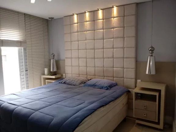 Imagem Sobrado em condomínio com 2 suites