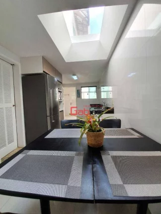 Imagem Casa com 6 dormitórios à venda, 252 m² por R$ 3.200.000,00 - Novo Portinho - Cabo Frio/RJ