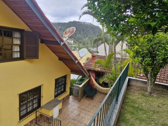 Imagem Vendo esta linda da casa em Nova Friburgo. Bairro: Parque Santa Elisa