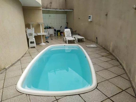 Imagem Sobrado com 3 dormitórios à venda, 225 m² por R$ 650.000,00 - Jardim Las Vegas - Santo André/SP