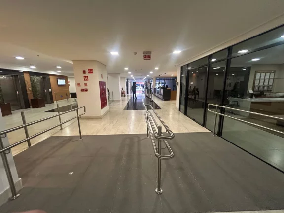 Imagem Loja Comercial – 122m² com Mezanino e Acesso Privilegiado no Centro