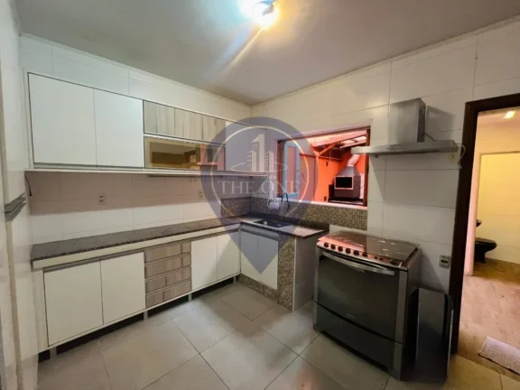 Imagem Casa à venda em São Paulo-SP, no Ipiranga, com 2 quartos, 1 suíte, 2 salas, 2 banheiros e 72m² de área.