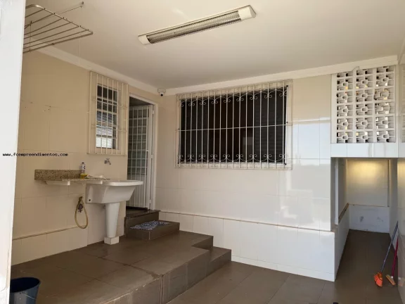 Imagem Casa para Locação em Limeira, Vila Claudia, 5 dormitórios, 3 banheiros, 2 vagas