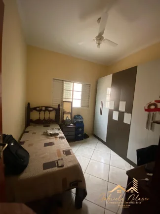 Imagem Casa em Mogi Guaçu com 3 dormitórios