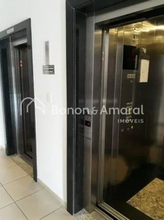 Imagem Excelente apartamento semi-mobiliado rico em armários no Cambuí em Campinas!

São 3 quartos, send...