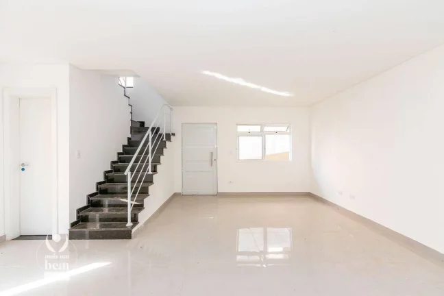 Imagem Sobrado em Condomínio Fechado à venda no Xaxim, com 3 quartos, suíte, terraço com churrasqueira e 1 vaga
