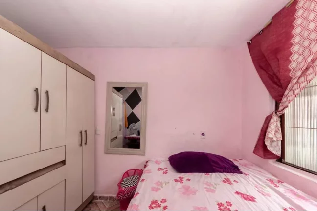 Imagem 2 Casas à venda com 2 vagas de garagem cobertas, despensa e quintal por R$400.000 - Vila Ayrosa-Osasco-SP