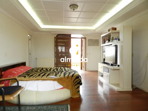 Imagem Casa 5 dormitórios à venda Patronato Santa Maria/RS