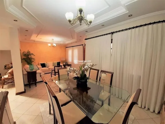 Imagem Casa com 3 dormitórios à venda, 186 m² por R$ 650.000,00 - Vila Rezende - Piracicaba/SP