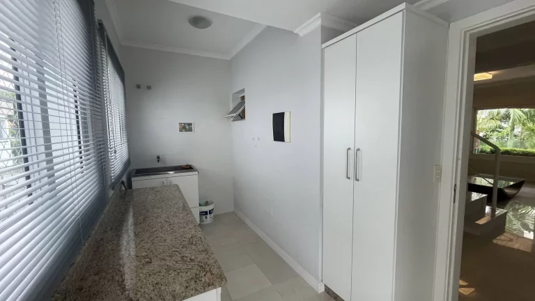 Imagem Casa Em Jurerê - 600 metros da praia