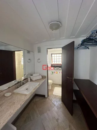 Imagem Casa com 6 dormitórios à venda, 455 m² por R$ 12.000.000,00 - Praia da Ferradura - Armação dos Búzios/RJ