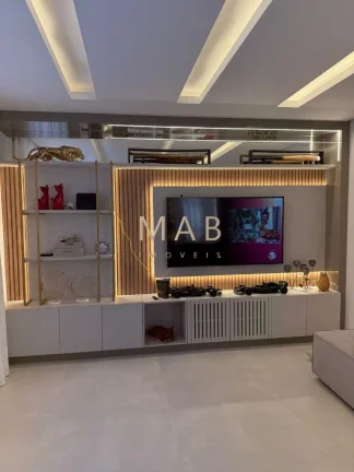 Imagem Imponente Casa de Luxo em Condomínio nos Ingleses, Florianópolis-SC: 5 quartos, 3 suítes, 3 salas, 5 banheiros, 424m² de área.
