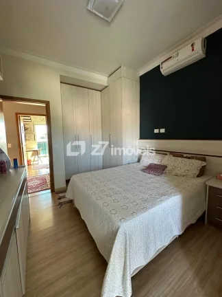 Imagem Jardim Higienópolis - Maringá-PR | Sobrado com 3 Suítes, 4 Vagas e Espaço Gourmet
