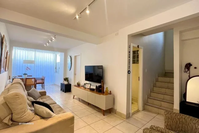 Imagem Excelente oportunidade de adquirir uma linda casa geminada em condomínio no Buritis, Belo Horizonte...