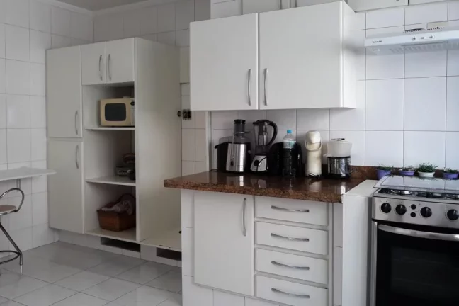 Imagem PITANGUEIRAS- COBERTURA DUPLEX PERTINHO DA PRAIA , MARAVILHOSA ÁREA DE LAZER , 02 VAGAS DEMARCADAS NO PRÉDIO.