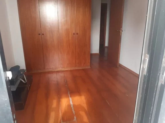 Imagem Apartamento de Luxo no Itaim Bibi: 4 Quartos, 2 Suítes, 3 Banheiros, 3 Vagas - 181m² - São Paulo-SP