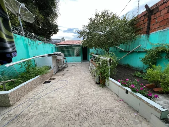 Imagem Casa em Rua Pública c/ Quintal Amplo | Confira Detalhes!