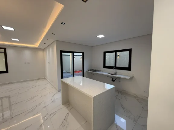 Imagem Casa à Venda com 6 Vagas e Piscina em Santana de Parnaíba