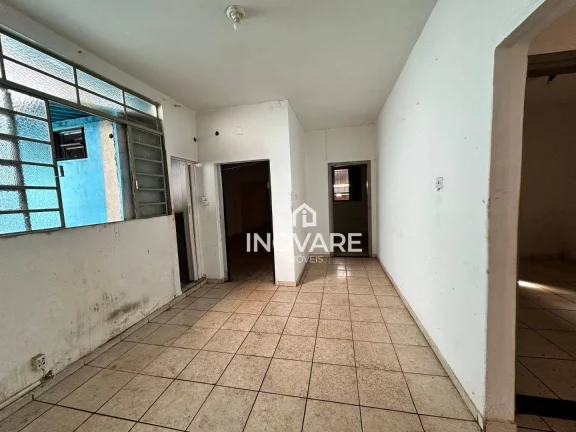 Imagem Casa com 3 dormitórios para alugar, 245 m² por R$ 2.000,00/mês - Setor Central - Itumbiara/GO