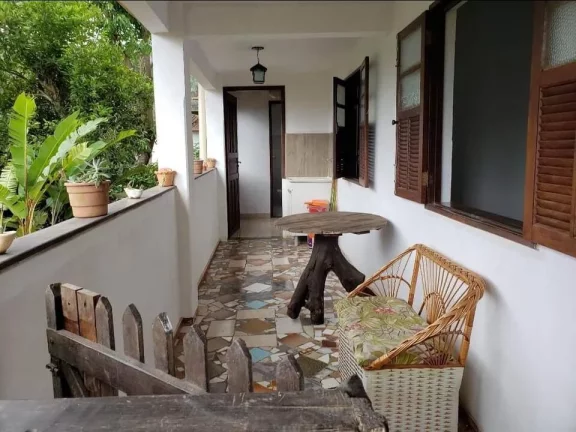 Imagem Vendo esta linda casa no centro de Lumiar - Nova Friburgo.