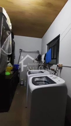 Imagem Casa Espinheiros Parcialmente Averbada