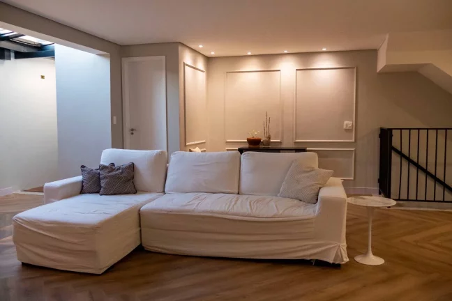 Imagem Sobrado Alto Padrão 169 m² 3 Dormitorios sendo 1 Suite 3 Vagas de Garagens