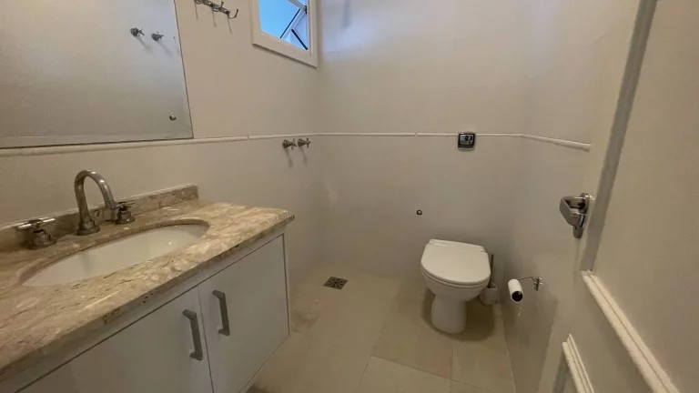 Imagem Casa Em Jurerê - 600 metros da praia