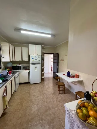 Imagem Casa térrea com 3 suítes em condomínio à venda em Jordanésia - Cajamar/SP