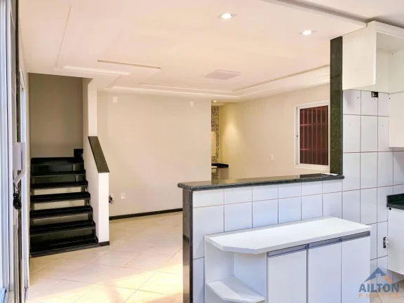 Imagem Casa Duplex com 3 Quartos à Venda em Itapebussu - Guarapari/ES