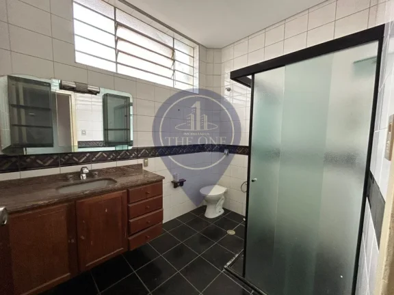 Imagem Aluguel de Casa de Luxo em São Paulo - 4 quartos, 2 suítes, 3 banheiros, 3 vagas de garagem, 220m² - Jardim da Glória