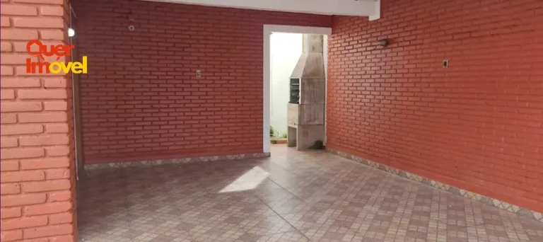 Imagem Imóvel à venda no bairro Independência em Ribeirão Preto-SP: Casa com 3 quartos, 1 suíte, 2 salas, 2 banheiros, 2 vagas e 172m²! Confira na Quer Imóvel Negócios Imobiliários!
