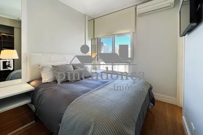 Imagem Apartamento mobiliado em Perdizes com 86,60m², 2 suÍtes e 3 vagas demarcadas.