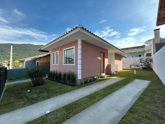 Casa para Venda em Florianópolis / SC no bairro São João do Rio Vermelho