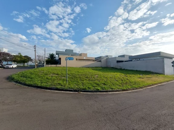 Imagem TERRENO DE ESQUINA - 457,62 M² LOCALIZAÇÃO EXCELENTE - RESIDENCIAL REAL PARK - SUMARÉ