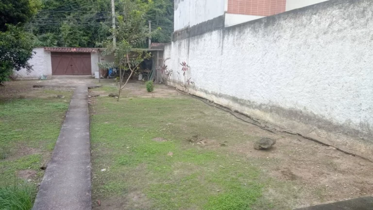 Imagem Boa casa com excelente terreno em ITAIPU 360M² na Totalidade.