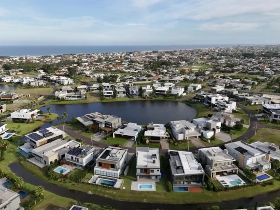 Imagem Casa em Condominio 5 Dormitórios - Bairro Marina