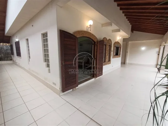 Imagem Espaçosa Casa Térrea 3 Quartos no Canto do Forte - Praia Grande