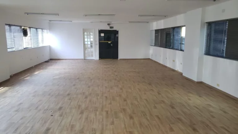 Imagem Conjunto Comercial na Bela Cintra