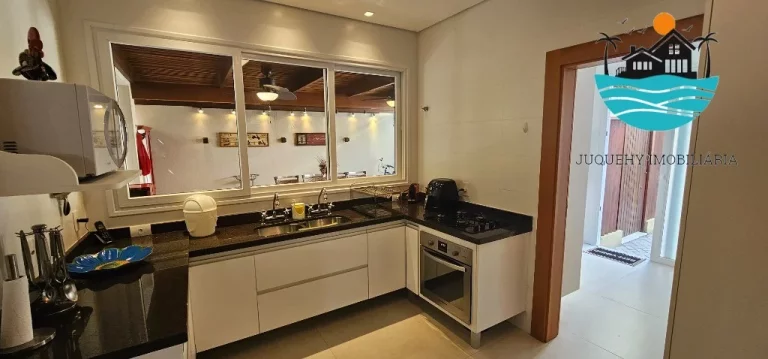 Imagem Casa em condomínio pé na areia - Temporada, com 5 suítes, 1 térrea, serviço de praia, acomodação para 14 pessoas, 4 vagas | Juquehy Imobiliária