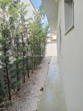 Imagem Esta charmosa casa oferece conforto e funcionalidade em um projeto bem distribuído. São 2 dormitó...