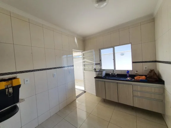 Imagem Casa àvenda, no João Aranha Paulínia

Casa térrea muito bem localizada no bairro, próxima a mer...