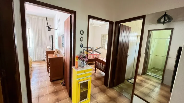 Imagem Casa à venda no bairro do Itaguá com 3 dormitórios,sala de estar e varanda