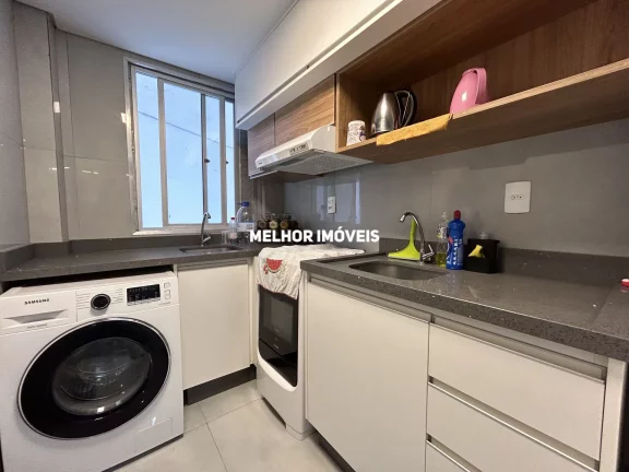 Imagem Apartamento com 2 Dormitórios na Quadra do Mar no Centro Balneário Camboriú-SC