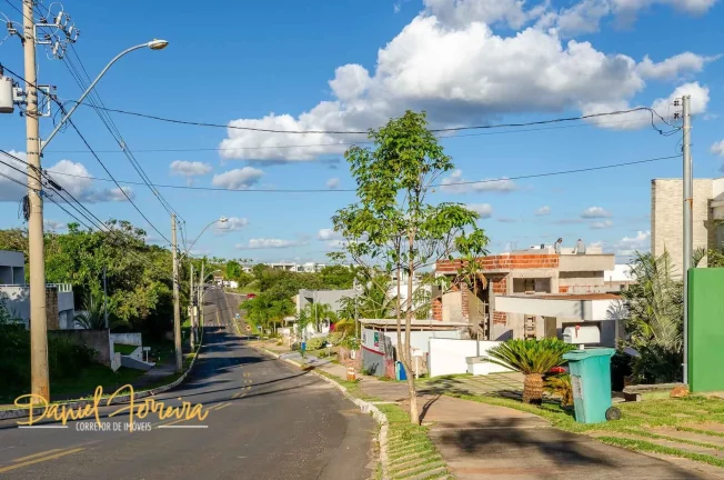 Imagem Lote com vista livre permanente de fundo e frente