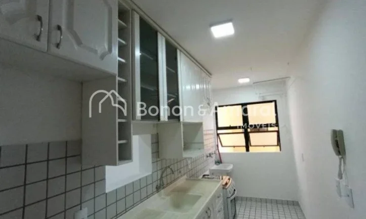 Imagem Vende-se apartamento localizado no melhor ponto do bairro Mansões Santo Antônio. Com 56m² possuí...