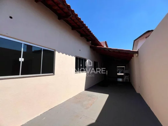 Imagem Casa com 3 dormitórios à venda, 82 m² por R$ 400.000 - Jardim Bandeirantes - Itumbiara/GO