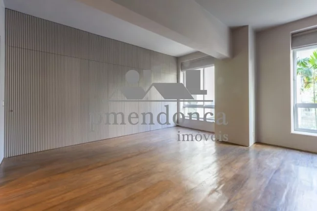 Imagem Apartamento reformado na Rua Sabará com 107m², 2 suítes e 1 vaga.