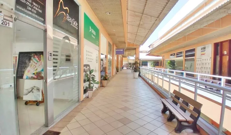 Imagem BAYSIDE - LOJA 50M2 JIRAU VARANDA 2SPLITS PORCELANATO ARMS. PLANEJADOS 1VG